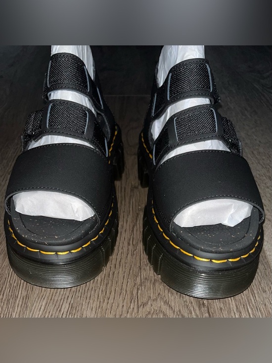 NWT Dr. Martens Ricki Leather 3-Strap Platform Sandals Size 7 - Picture 5 of 8